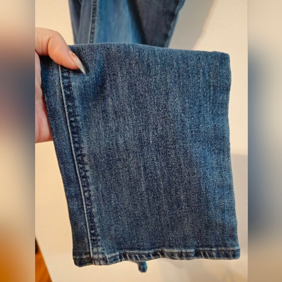 Old Navy Mid-Rise Bootcut Jeans Size 2 - Picture 7 of 7